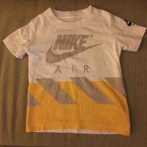 Nike air shirt 2t nwot